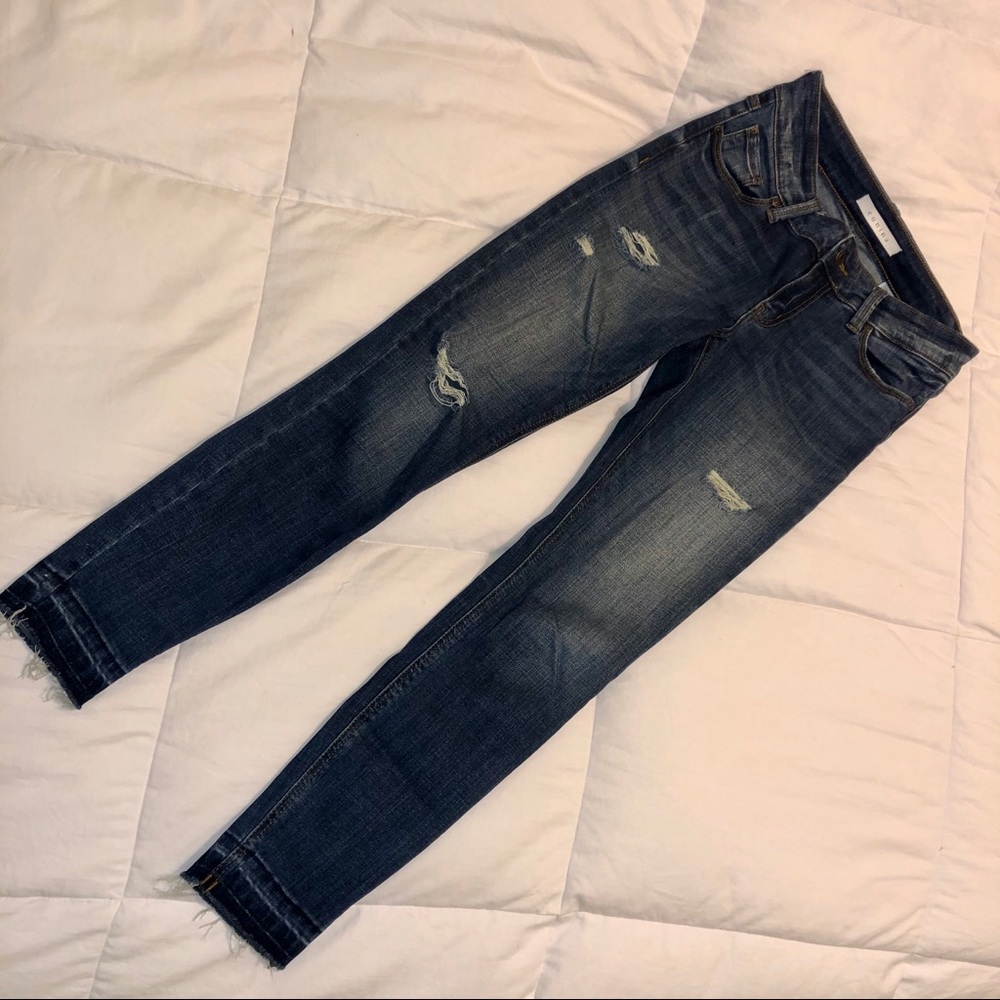 eunina Ripped Jeans with Frayed Ends